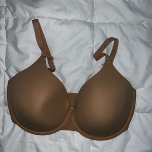 Skims Clay Fits Everbody T shirt Bra